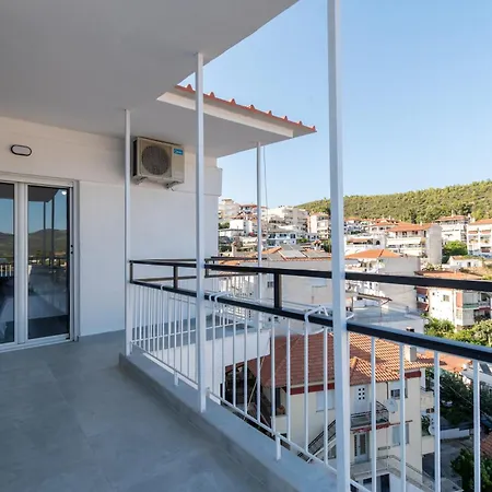 Mikelanna Aegean Skyline Apartament *